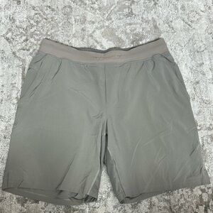 Lululemon Men's T.H.E. Short in the 9" Darker Khaki SZ XL